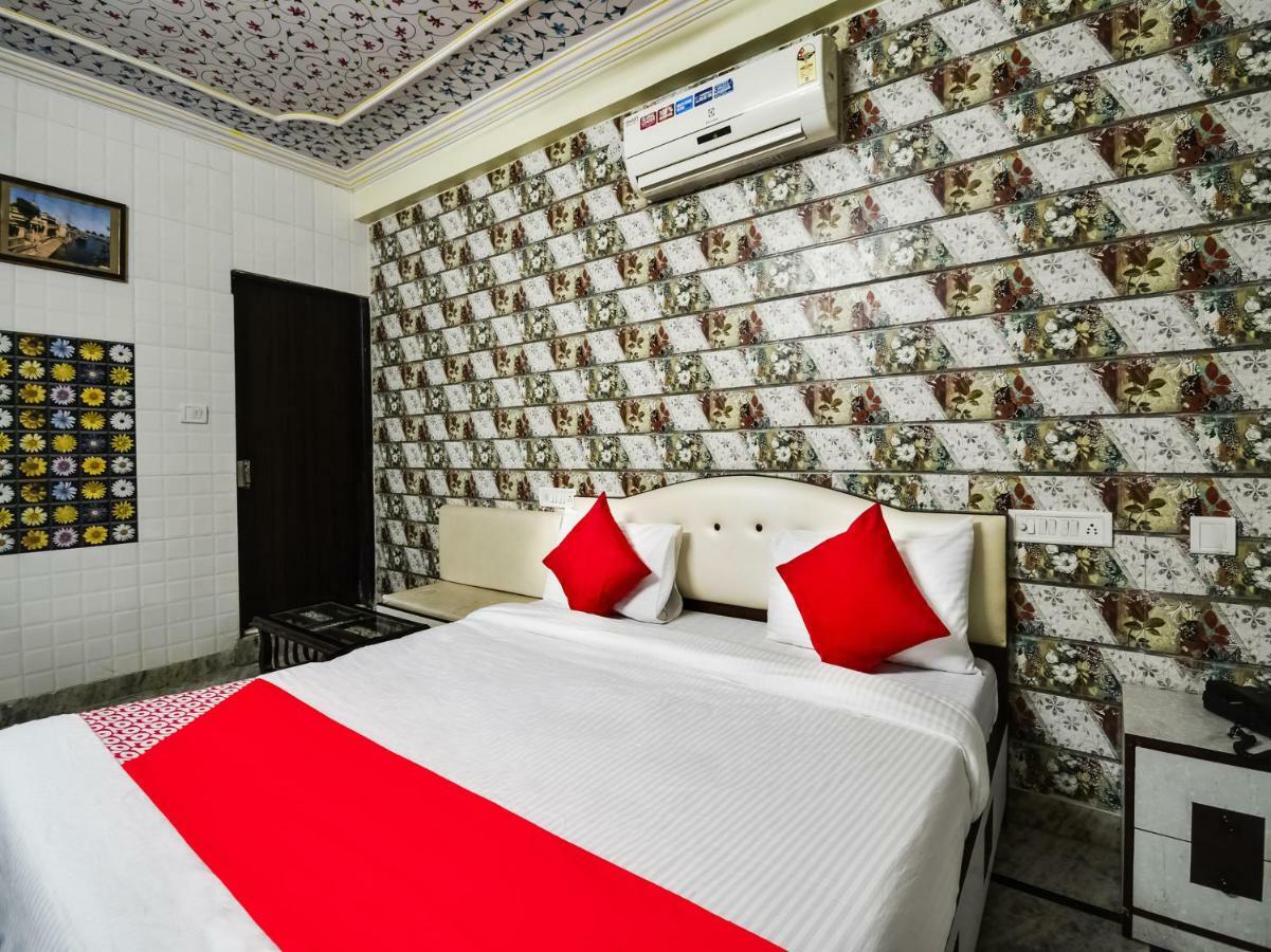 Oyo 48665 Kesar Palace Amer Bagian luar foto